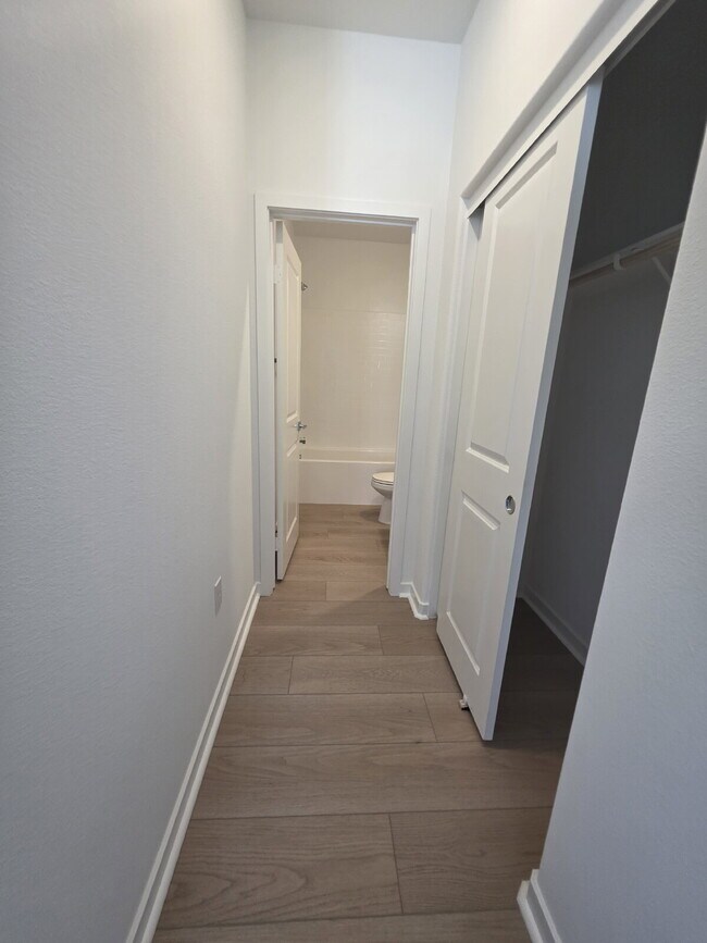 Building Photo - PRICE REDUCTION!! Sycamore Heights Masterpiece "Spacious 3-Bedroom Condo  with 3 Full Baths 1588 ...