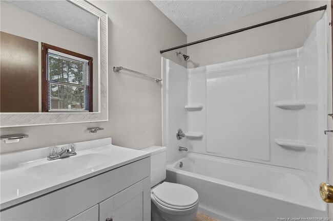 Building Photo - 6673 Vaughn Rd