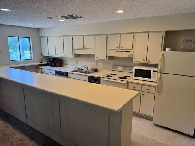 Building Photo - 5005 Wingate Way