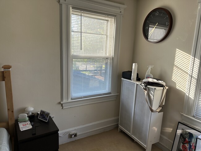 Building Photo - 18 Dayton Rd