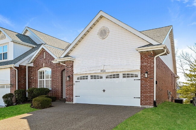 Building Photo - 8914 Hilltop Manor Dr