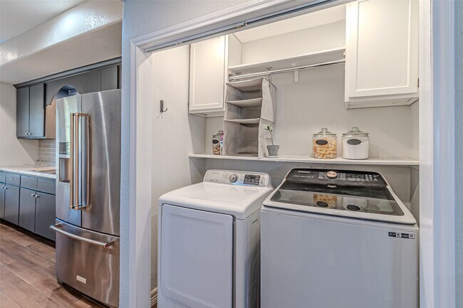 Building Photo - 15179 Kimberley Ct