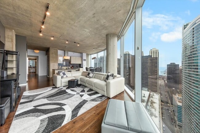 Building Photo - 600 N Fairbanks Ct