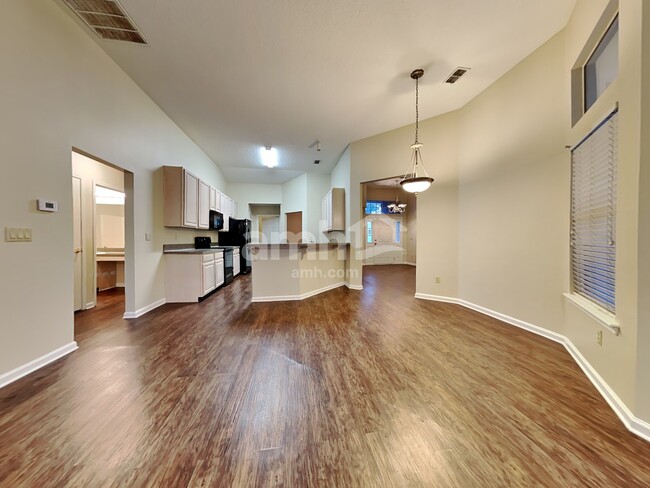 Building Photo - 308 Brier Rose Ln