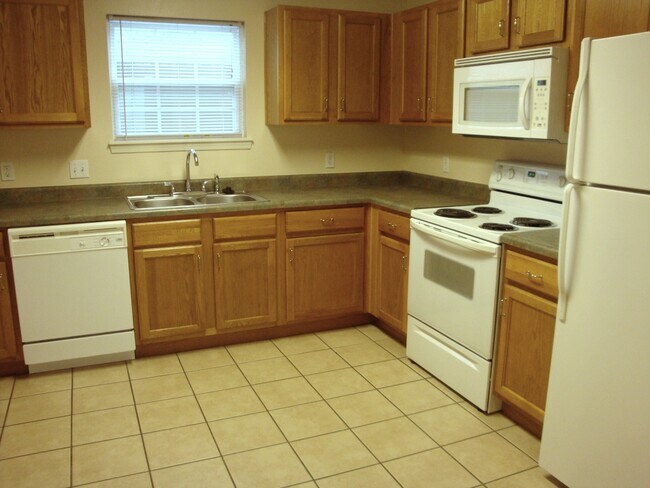 Building Photo - Condominium in Academy Commons