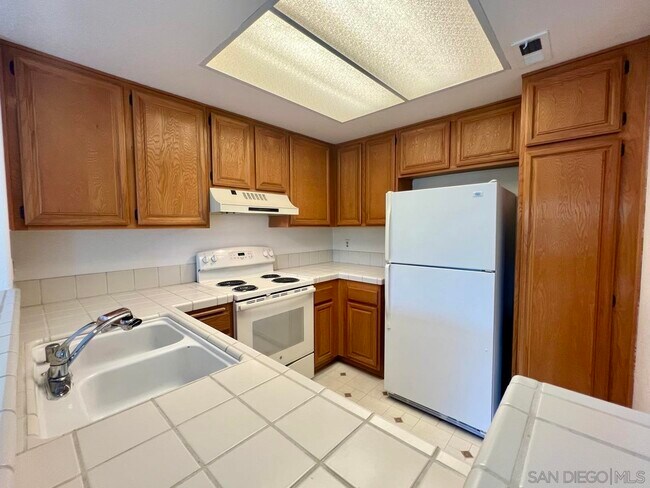 Building Photo - 9995 Scripps Westview Wy