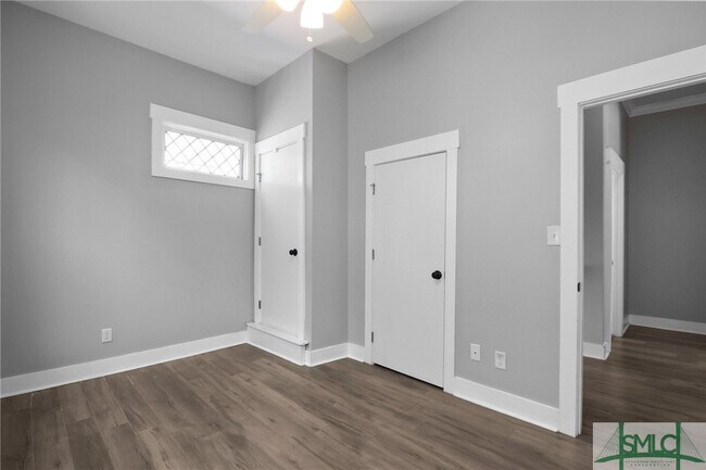 Building Photo - 608 W 37th St