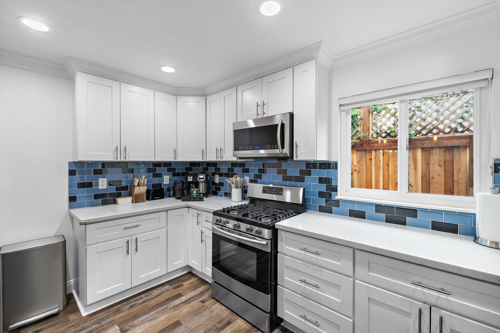 Building Photo - 1581 Baker St