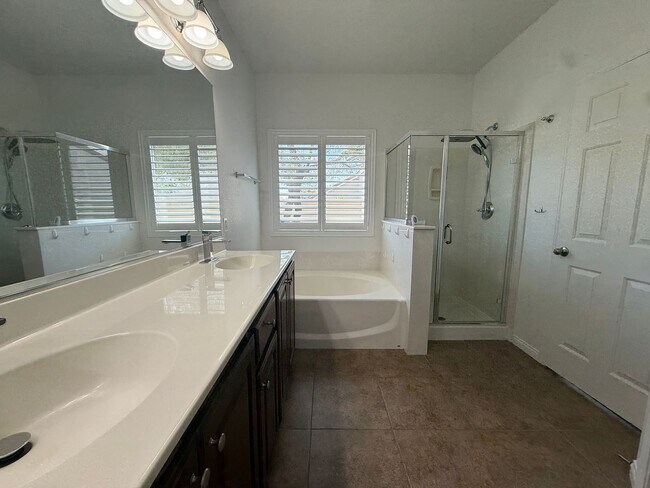 Building Photo - 3bd/bath Single Family Home!