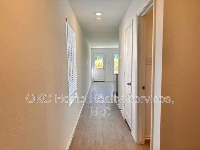 Building Photo - 3220 NW 147th Ter