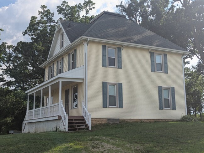 Building Photo - 10326 Brattlie Rd
