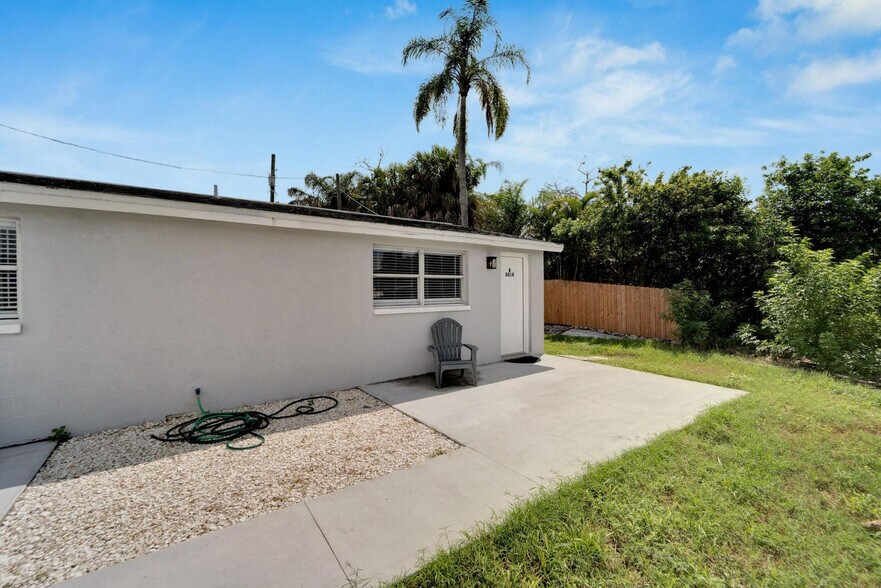 Building Photo - 8818 Rocky Creek Dr