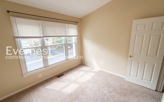 Building Photo - 5121 Winding Woods Dr