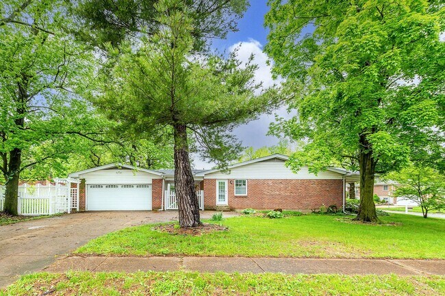 Building Photo - Lindbergh School District Near Mercy St. Anthonys Hospital – Prime Location!