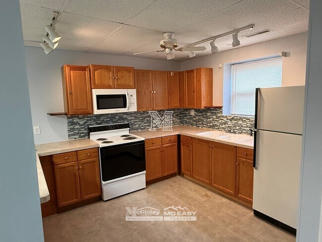 Building Photo - 2621 Fallston Rd