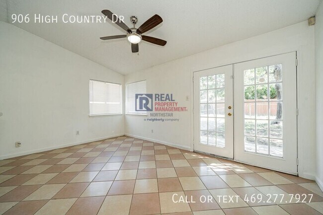 Building Photo - 906 High Country Dr