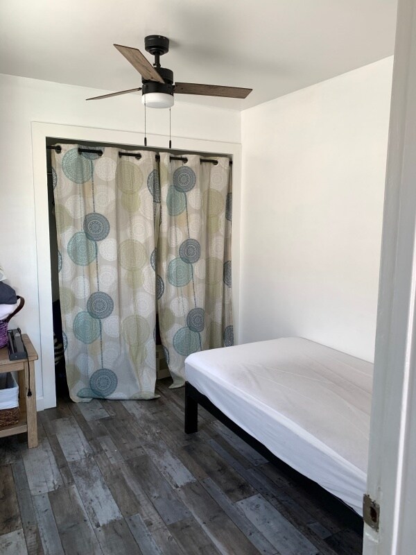 9x9 bedroom - 14520 Pontlavoy Ave