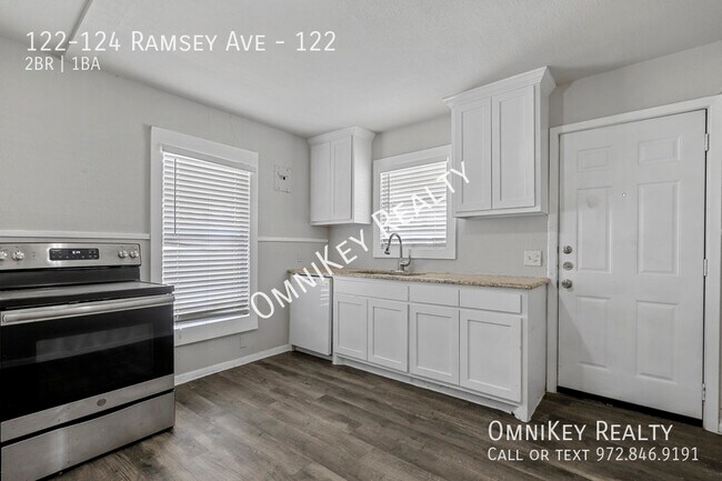 Building Photo - 122-124 Ramsey Ave-122