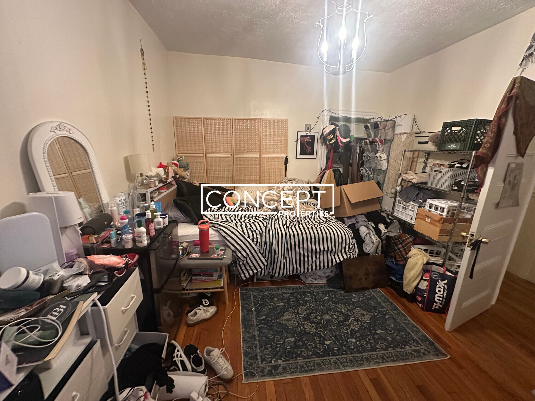 Building Photo - 72 Revere St