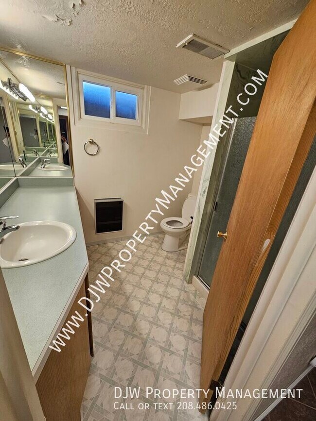 Building Photo - 7196 Edna Ln