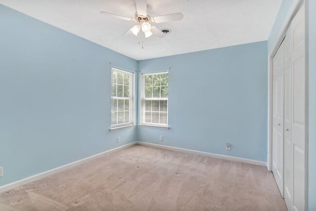 Building Photo - One acre lot with first floor suite in bea...