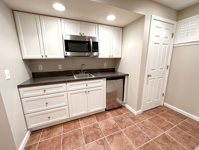 Building Photo - Coming Soon! Stunning Home!