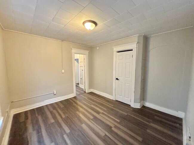 Building Photo - 148-152 Grand Avenue