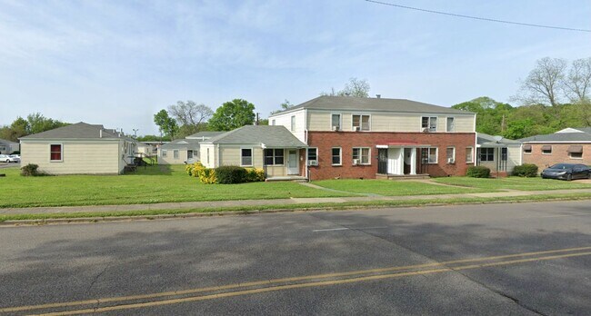 Building Photo - 1026 40th St Ensley