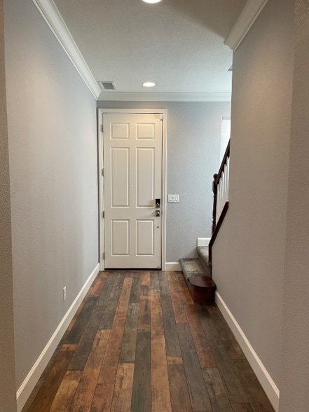 Building Photo - 1965 Black Sand Dr