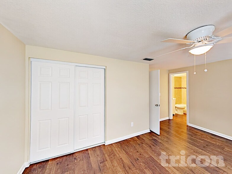 Building Photo - 8213 Greenleaf Cir