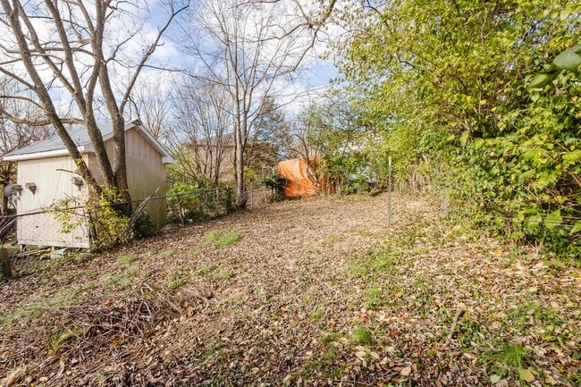 Building Photo - 245 Evansdale Ave