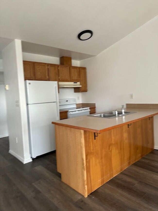 Building Photo - 4413 Circle Pl NE