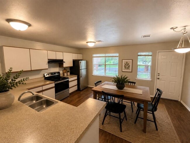Building Photo - 1841 River Crossing Cir