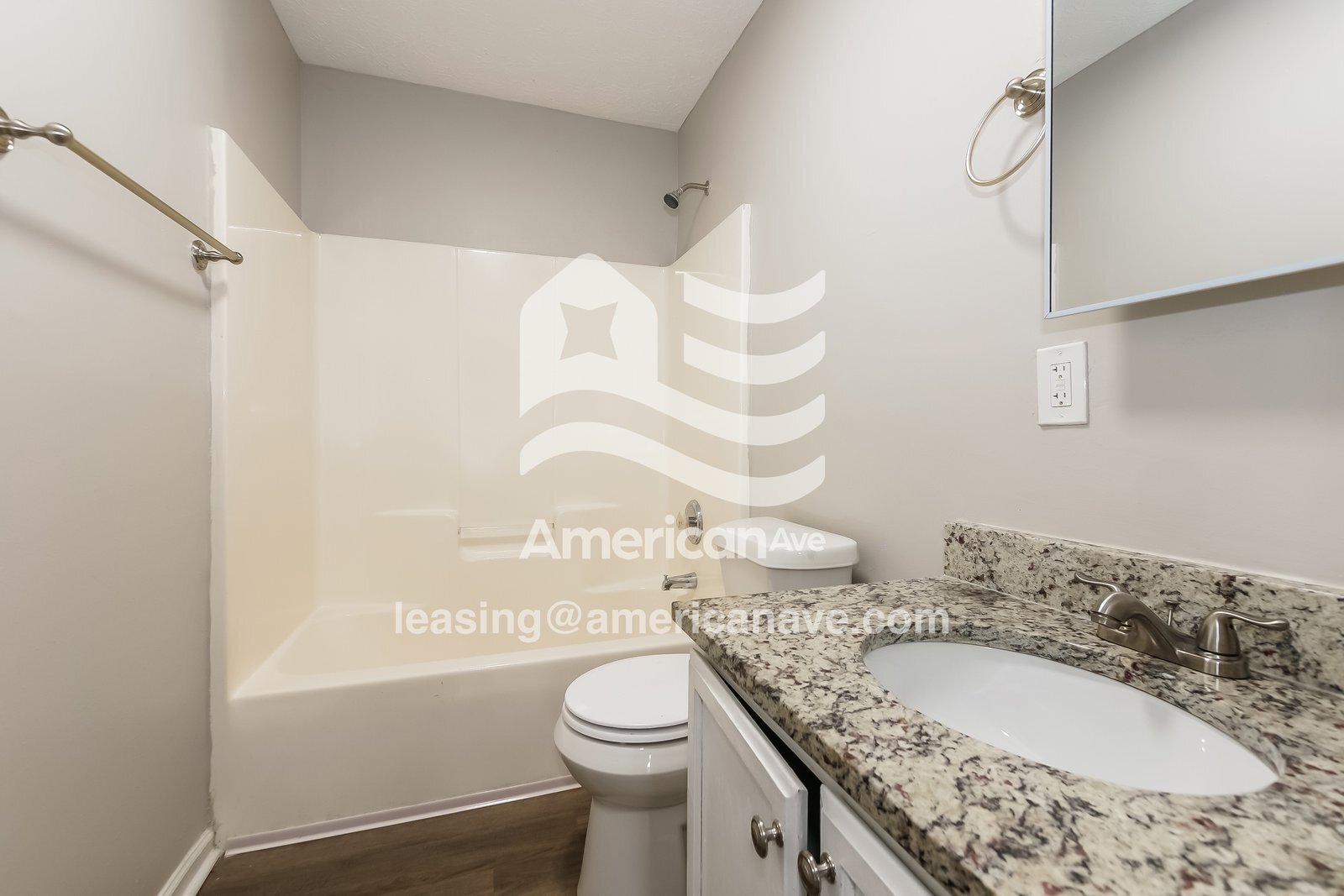 Building Photo - 611 Brown Ave