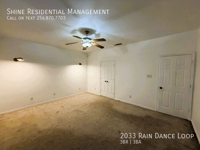 Building Photo - 2033 Rain Dance Loop