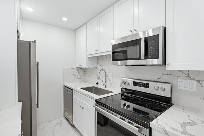 Building Photo - 3334 Altadena Ave.