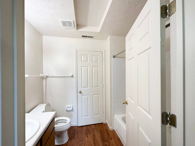 Building Photo - Minutes from Adrian College************** Massive 2 Bedroom 2 Bath*****************Rent $1,150/month