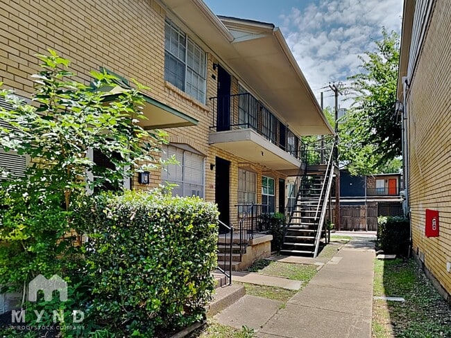 Building Photo - 3624 Parkridge Dr