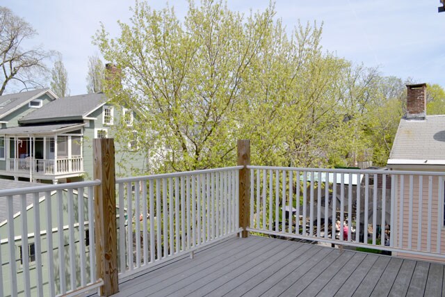 Building Photo - 304 Wickenden St