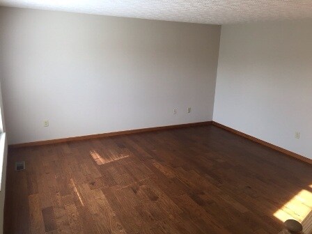 Building Photo - 2770 Stonebridge Ct