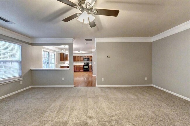 Building Photo - 3070 Centerglen Ln