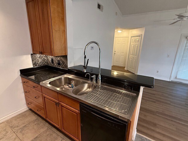 Building Photo - 2565 Grassy Point Dr