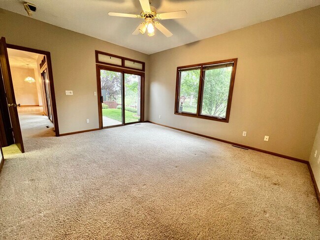 Building Photo - Charming 3 bed, 3 bath Ranch Home in South Fort Collins