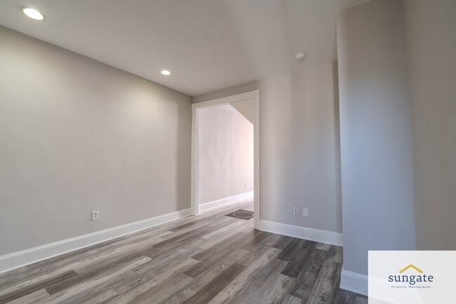 Building Photo - 3507 Elm Ave