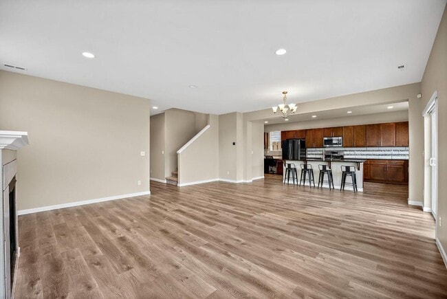 Building Photo - Spacious Spanaway Home w/ A/C & 5 Bedrooms...