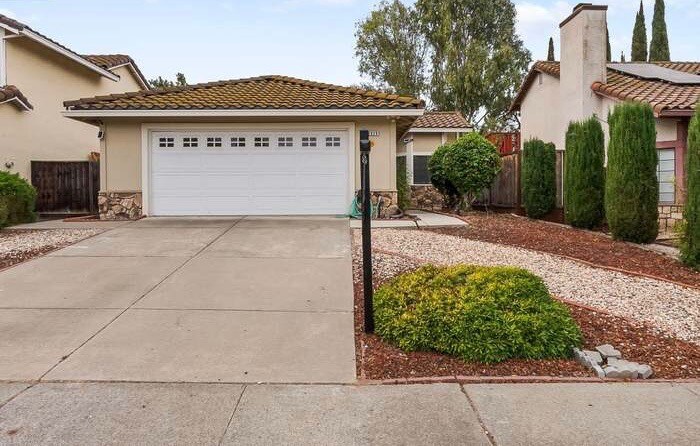 Building Photo - 2829 Morro Dr