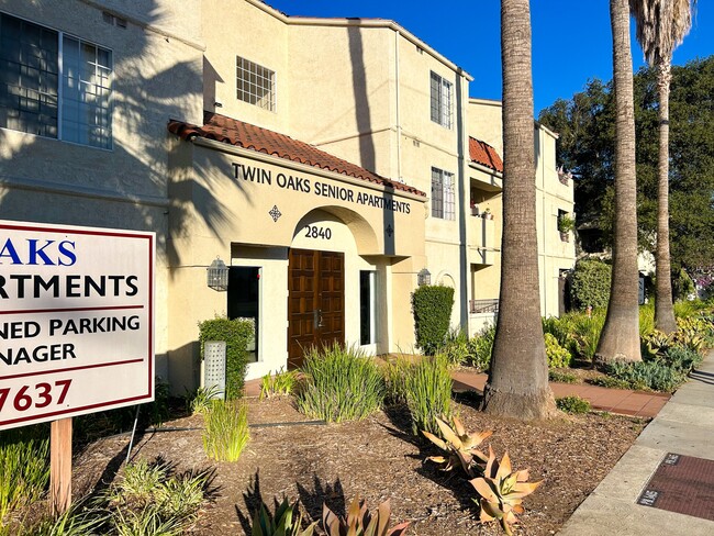 Building Photo - Twin Oaks