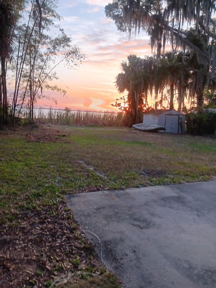 Building Photo - 1120 Northshore Dr