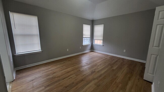 Building Photo - 6903 Gallop Dr