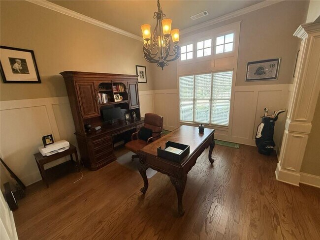 Building Photo - 1125 Walters Cir